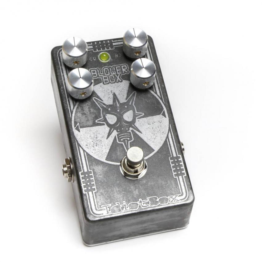 idiot-box-effects-blower-box-bass-distortion-give-away-reminder